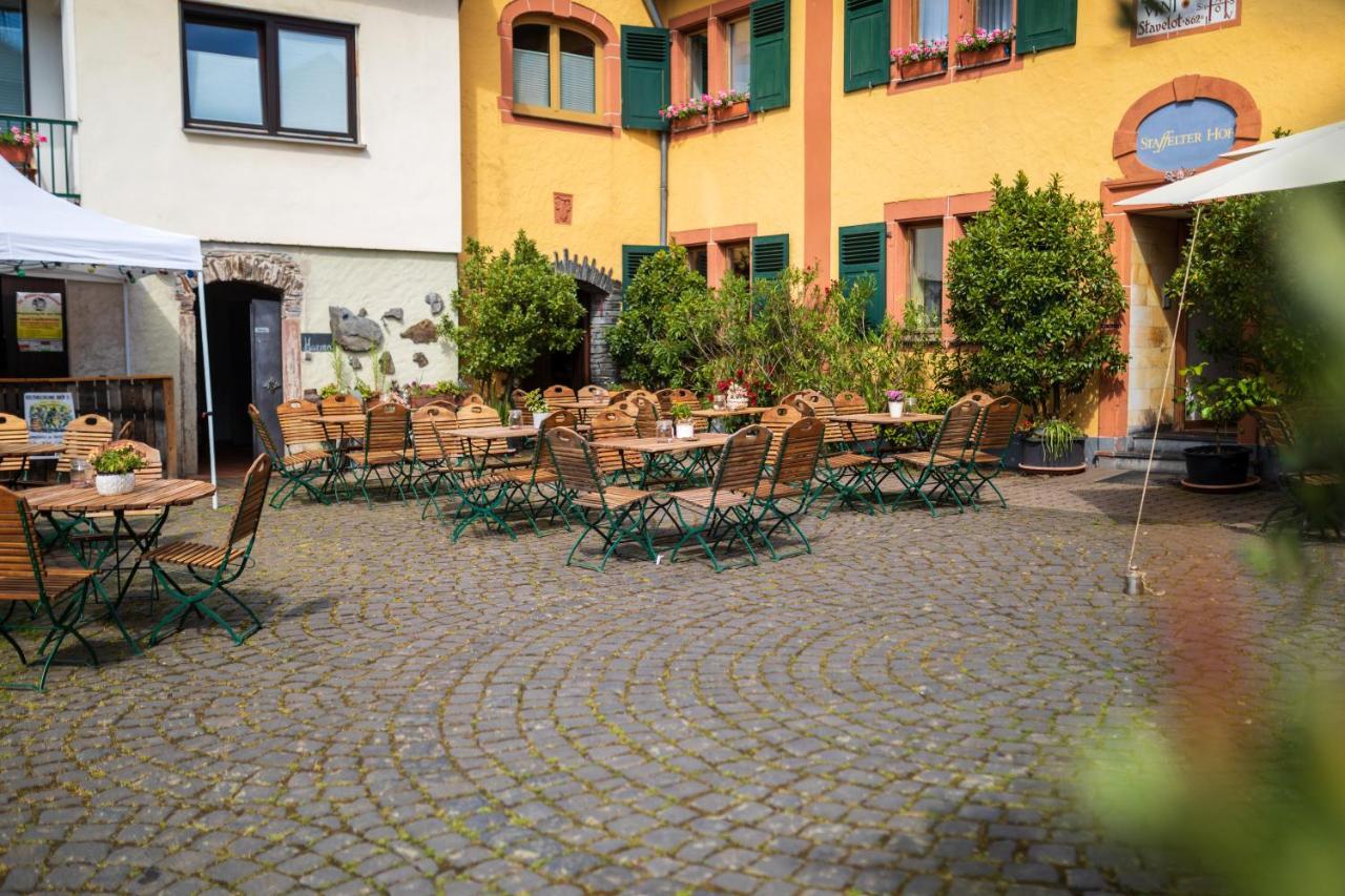 Bio-Weingut Staffelter Hof Guest House Krov Exterior photo
